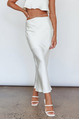 Tahni Diamante Chain Maxi Skirt Oyster